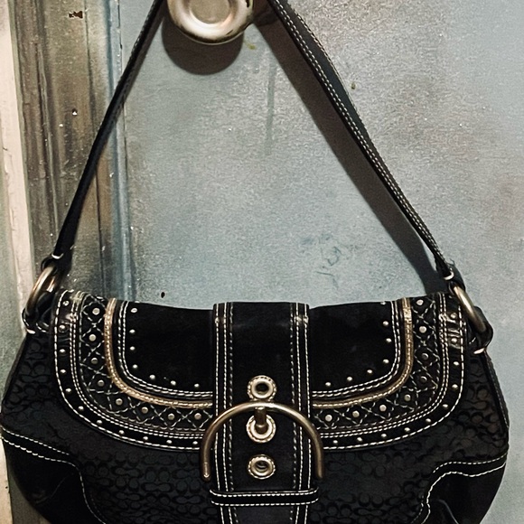 Coach signature studded soho shoulder bag - Picture 2 of 4